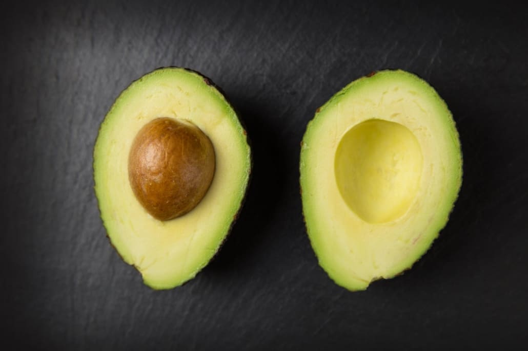 origine paille avec noyau avocat